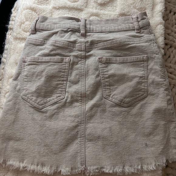 Brandy Melville corduroy mini skirt - Picture 4 of 4